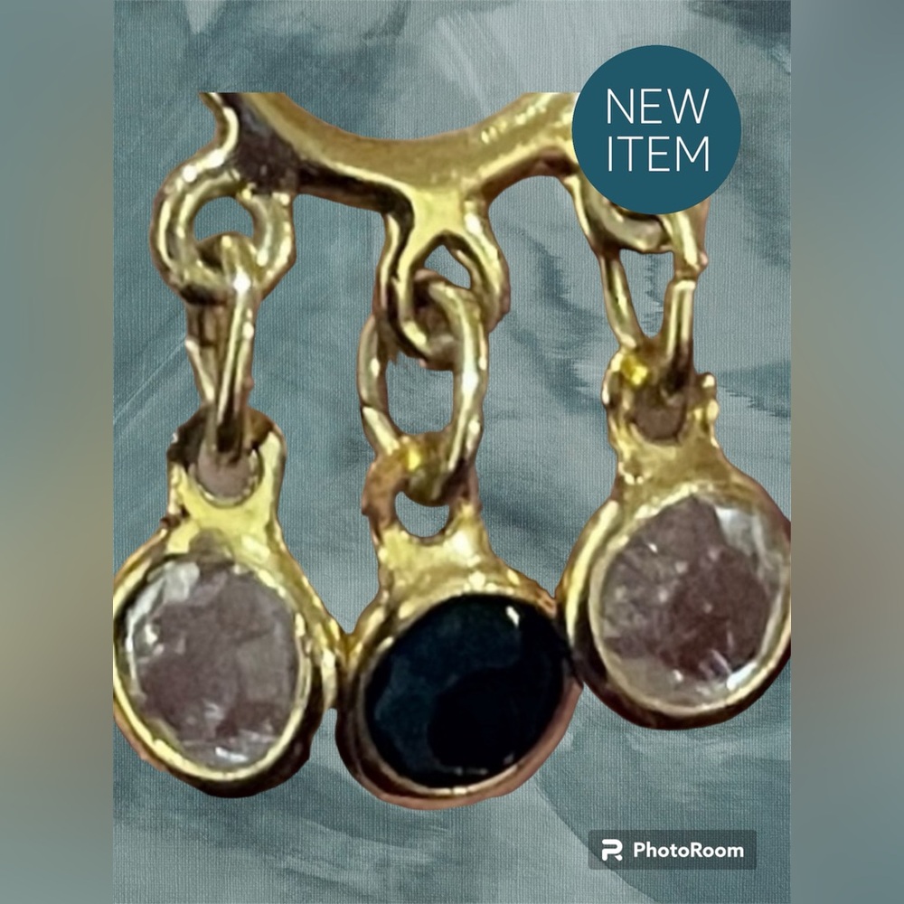💥💛 14 Karat Gold Earrings w 3 jeweled dangles. Unique, Danty and Stunning💫 NWOT - Picture 3 of 7